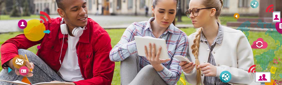 jeunes étudiants sur un campus